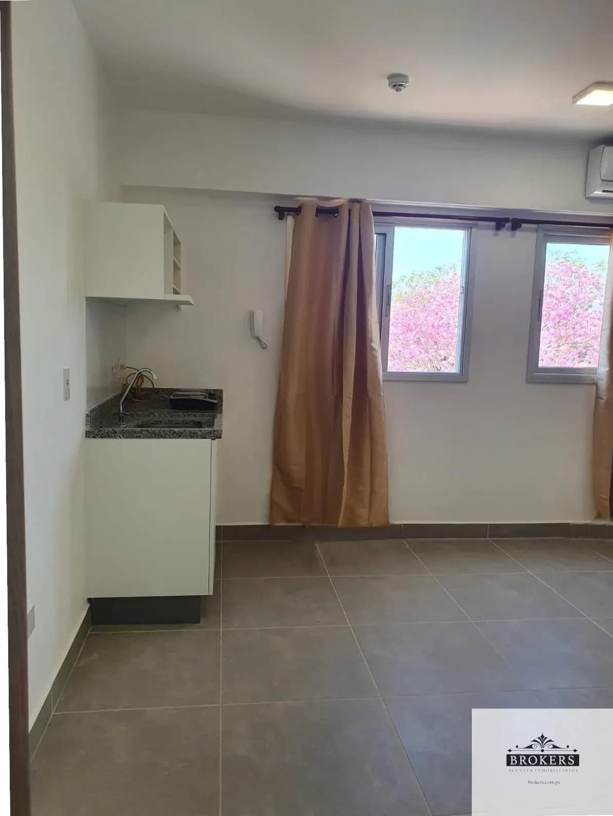 1 Bedroom Apartment for Rent in San Blas, Mariano Roque Alonso - Image 8