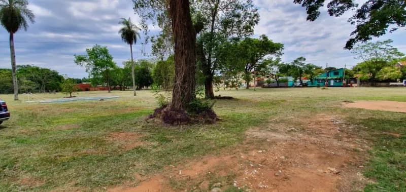 15,000m² Land for Rent in Laguna Satí, Fernando de la Mora - Image 4