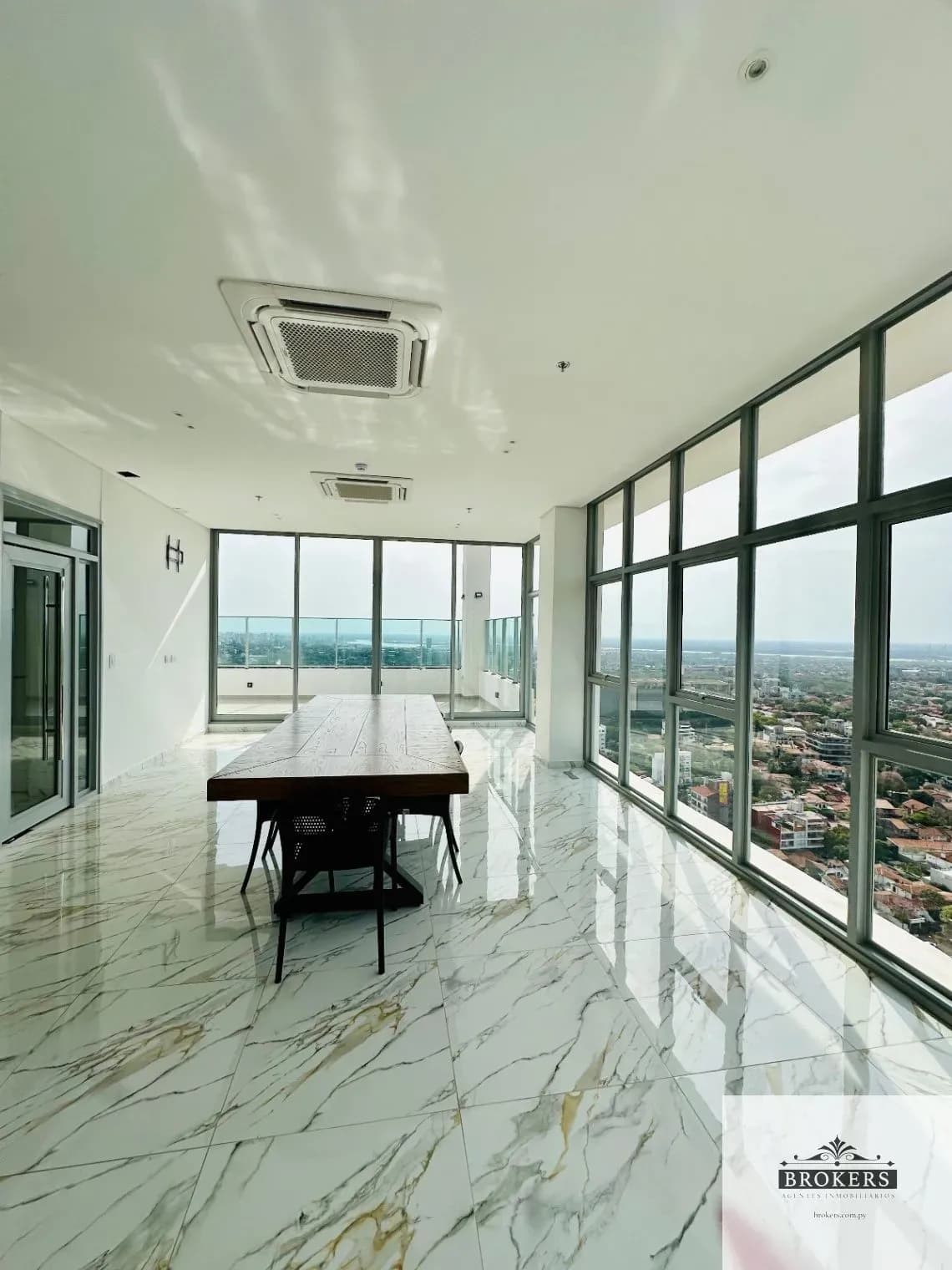 Departamento de 3 dormitorios en Venta en Manorá, Asunción