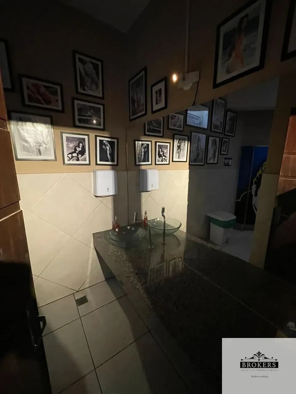 Local Comercial de 292m² en Alquiler en Recoleta, Asunción - Image 16