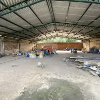 Warehouse of 144m² for Rent in Santa María, San Lorenzo