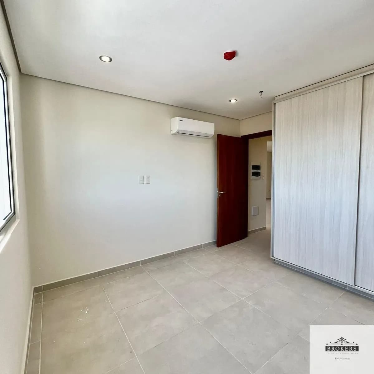 Departamento de 2 dormitorios en Alquiler en Jara, Lambaré - Image 10