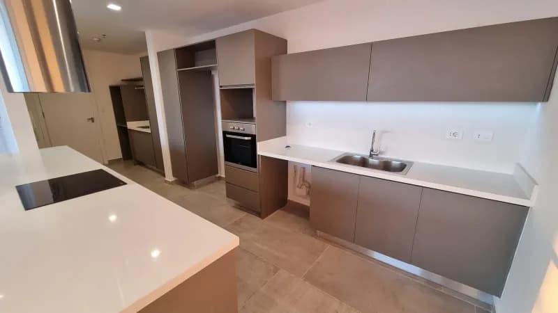 Departamento de 3 dormitorios en Venta en Arza, Mariano Roque Alonso - Image 5
