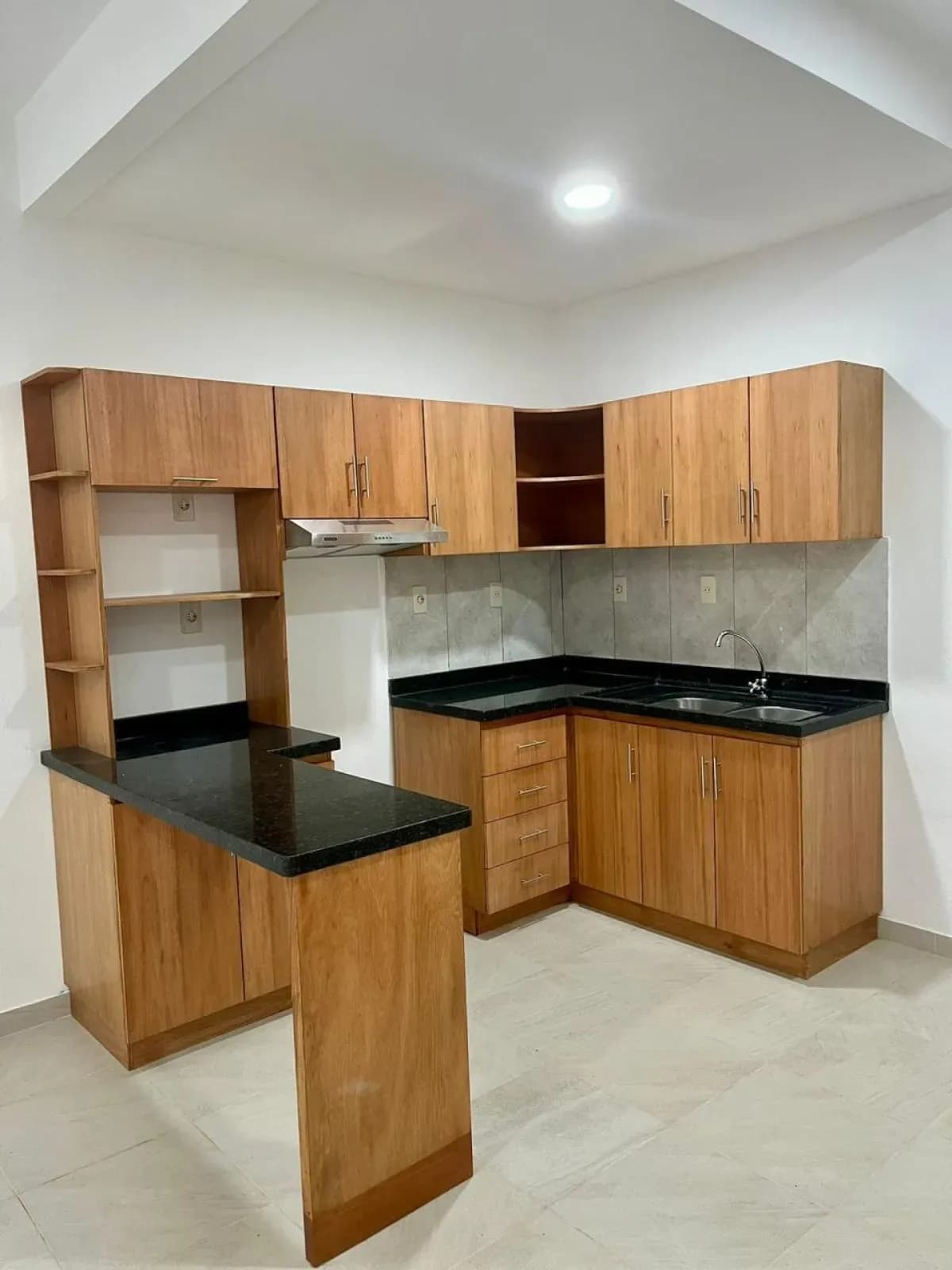 Casa de 3 quartos à venda em Monseñor Bogarín, Mariano Roque Alonso - Image 3