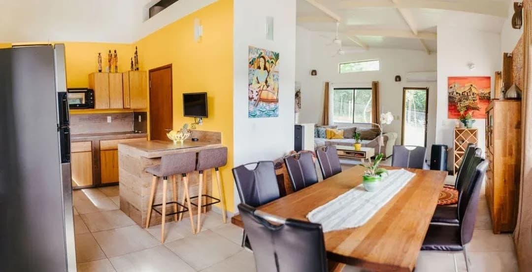 House of 4 bedrooms, 230m², for Sale in Encarnación - Image 6