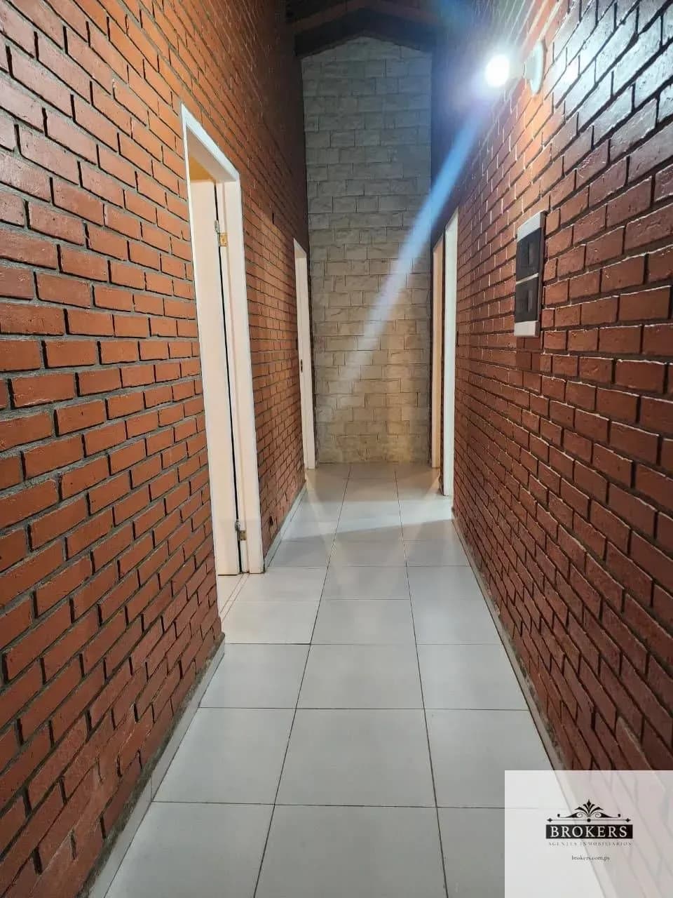Casa de 5 dormitorios en Venta en San Bernardino - Image 8