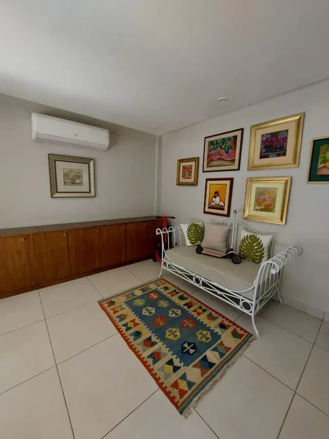 Casa de 3 dormitorios en Venta en San Jorge, Asunción - Image 3