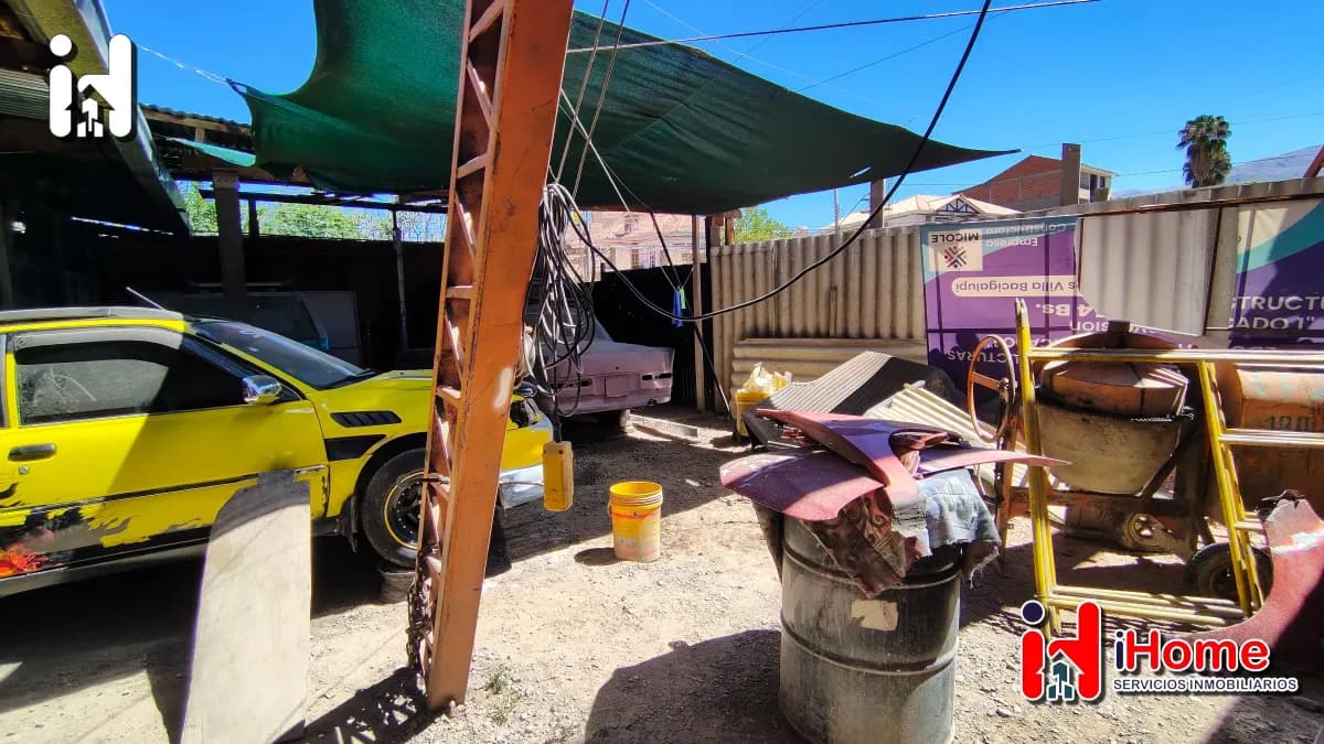 Ideal Lote de Terreno en Venta, Amplio con Construcción en Zona Sarcobamba - Image 7