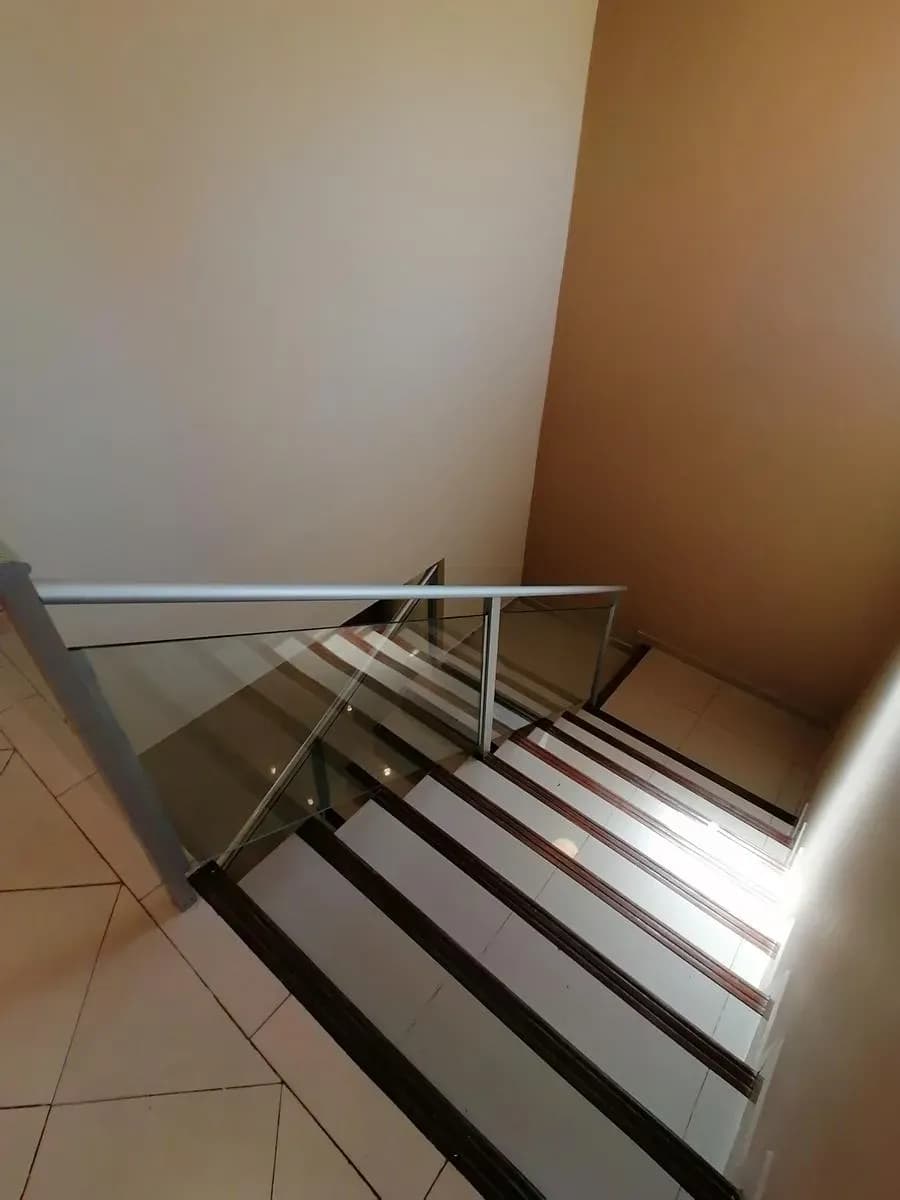 Casa de 4 dormitorios en Venta en Valle Apu´a II, Lambaré - Image 4