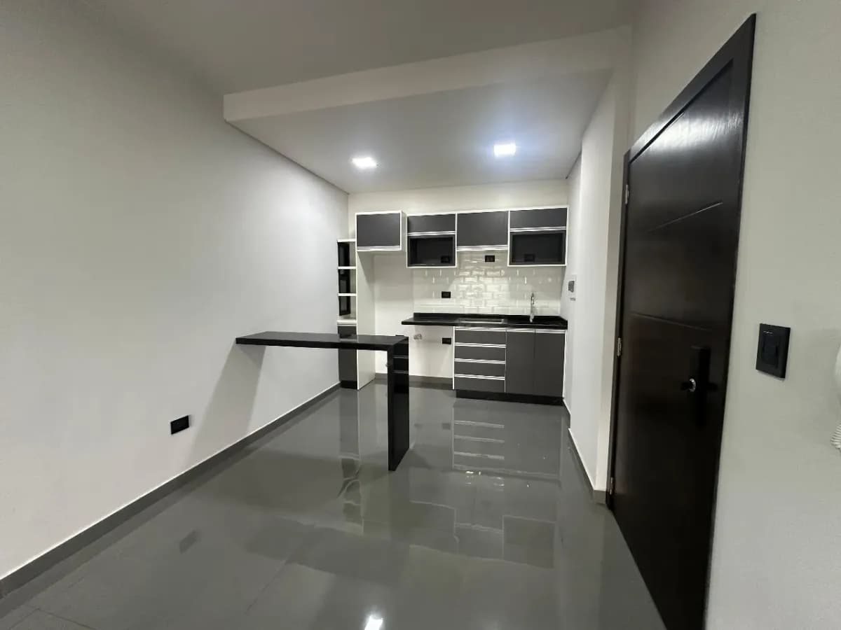 2-Bedroom Apartment for Sale in San Isidro, San Lorenzo - Image 6