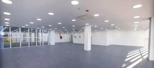 Oficina de 161m² en Alquiler en Villa Morra, Asunción - Image 5