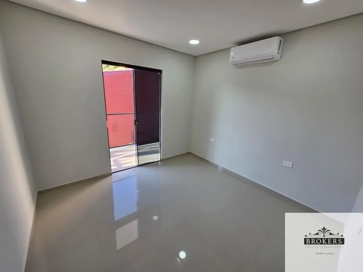 3-Bedroom House for Sale in Mbachió II, Lambaré - Image 2
