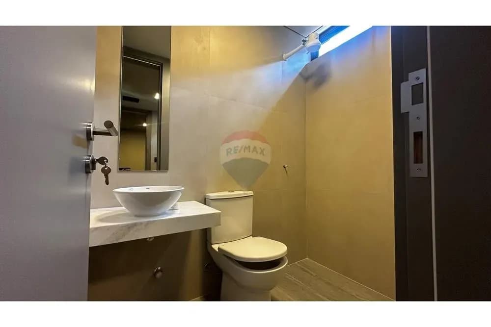Departamento de 4 dormitorios en Venta en Luis Alberto de Herrera, Asunción - Image 9