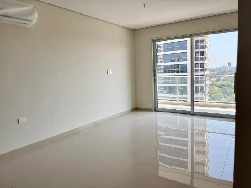Departamento de 2 dormitorios en Alquiler en Ycuá Satí, Asunción - Image 2