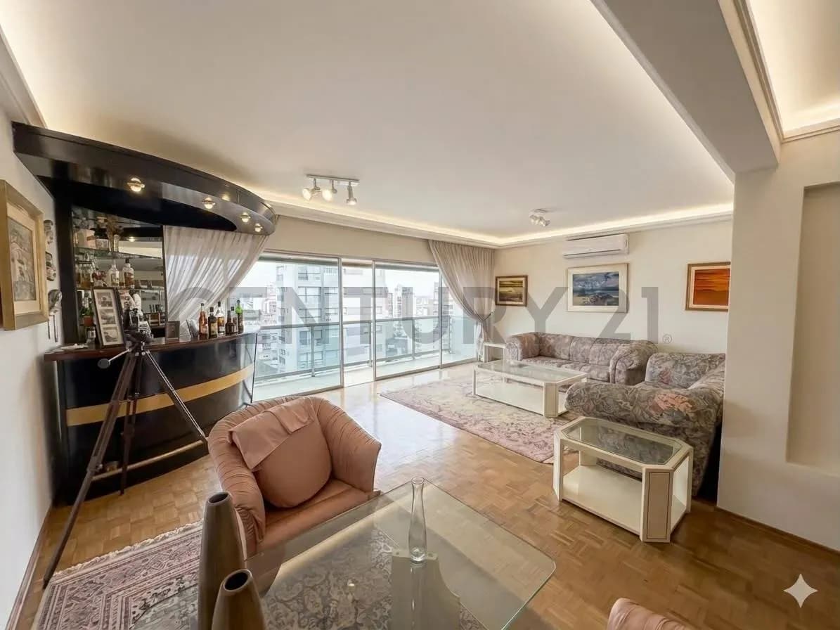 Departamento de 4 dormitorios en Venta en Pocitos, Montevideo