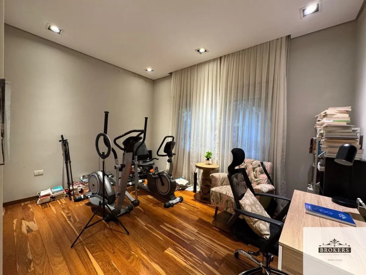 4-Bedroom House for Rent in Asunción - Image 11