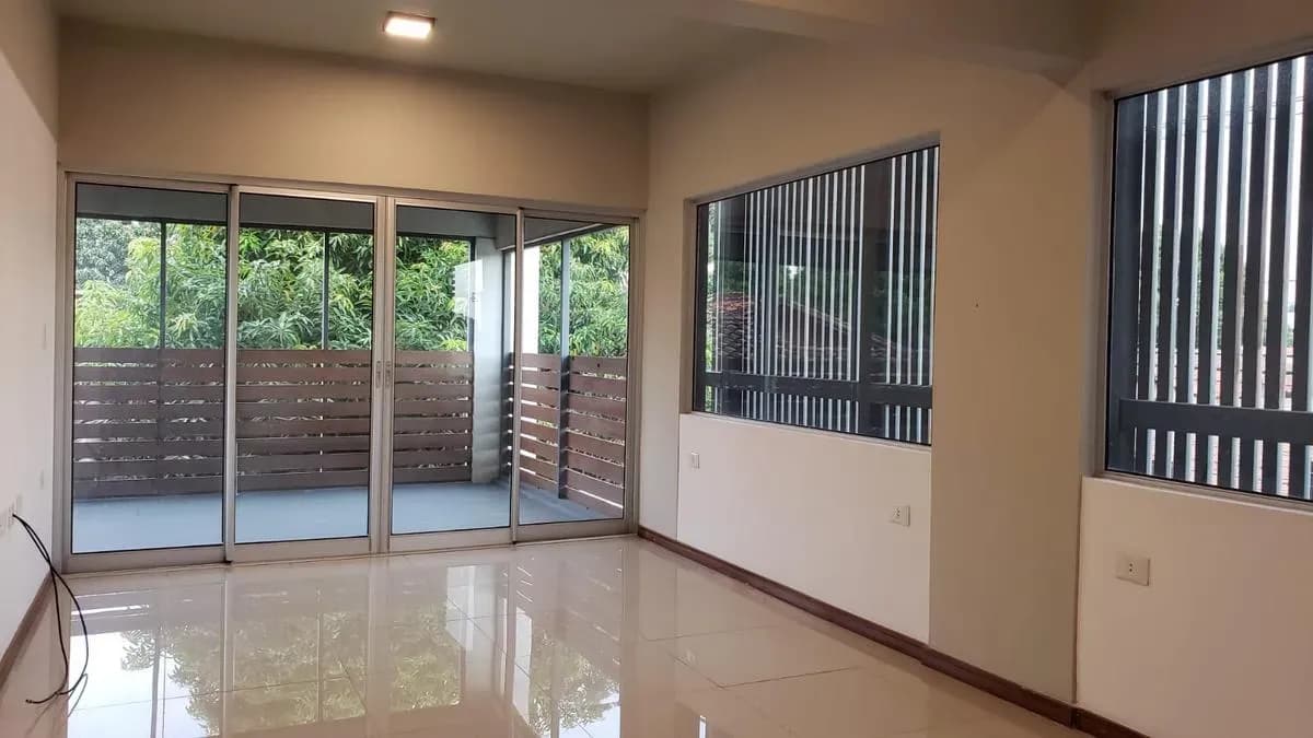 2-Bedroom Apartment for Rent in Santisima Trinidad, Asunción - Image 11
