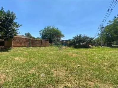 Terreno de 360m² à Venda em Areguá - Image 3