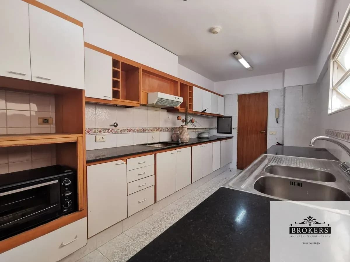 3-Bedroom Apartment for Sale in Mariscal López, Lambaré - Image 10