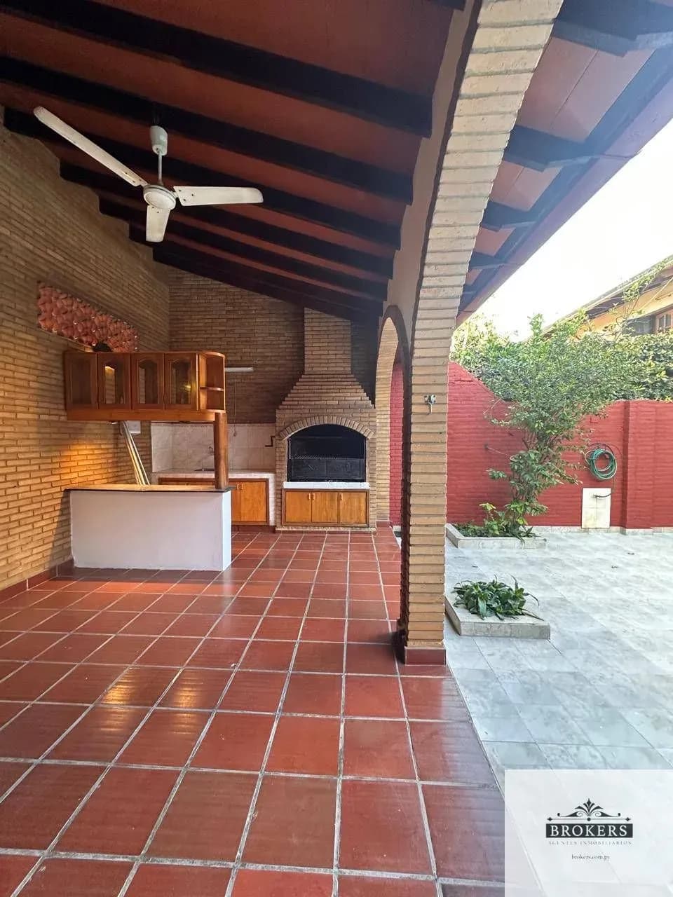 Local Comercial de 360m² en Alquiler en Villa Virginia, Lambaré - Image 8