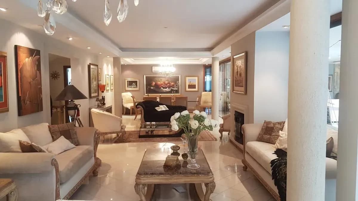 4-Bedroom House for Sale in Los Laureles, Lambaré - Image 10