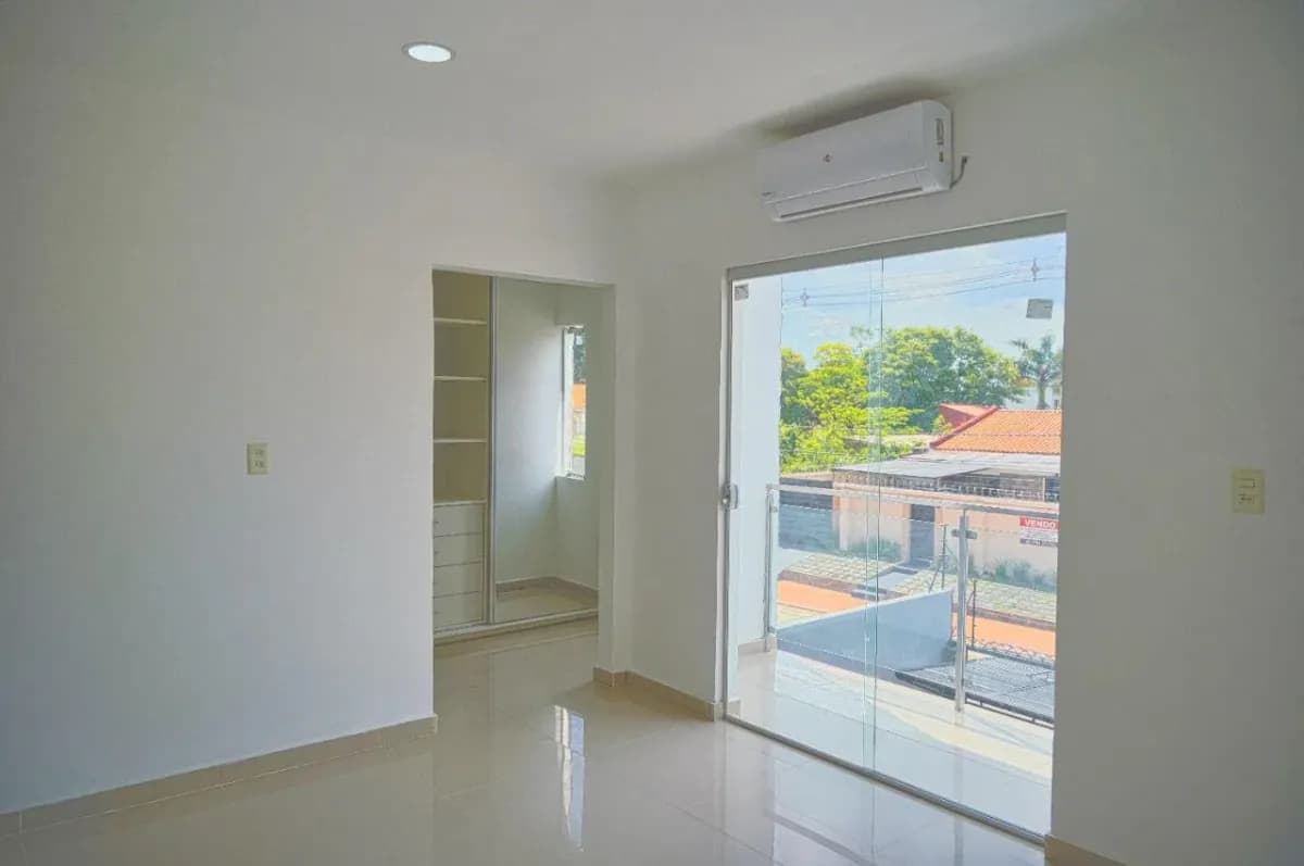 3-Bedroom House for Sale in Parques del Yatch, Lambaré - Image 10