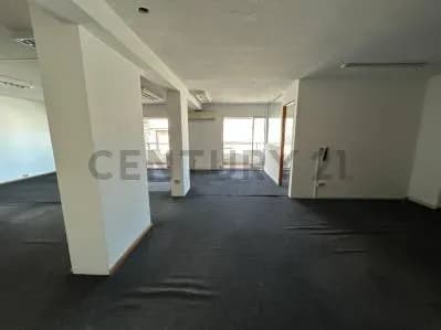 Local Comercial de 66m² en Venta en Ciudad Vieja, Montevideo - Image 5