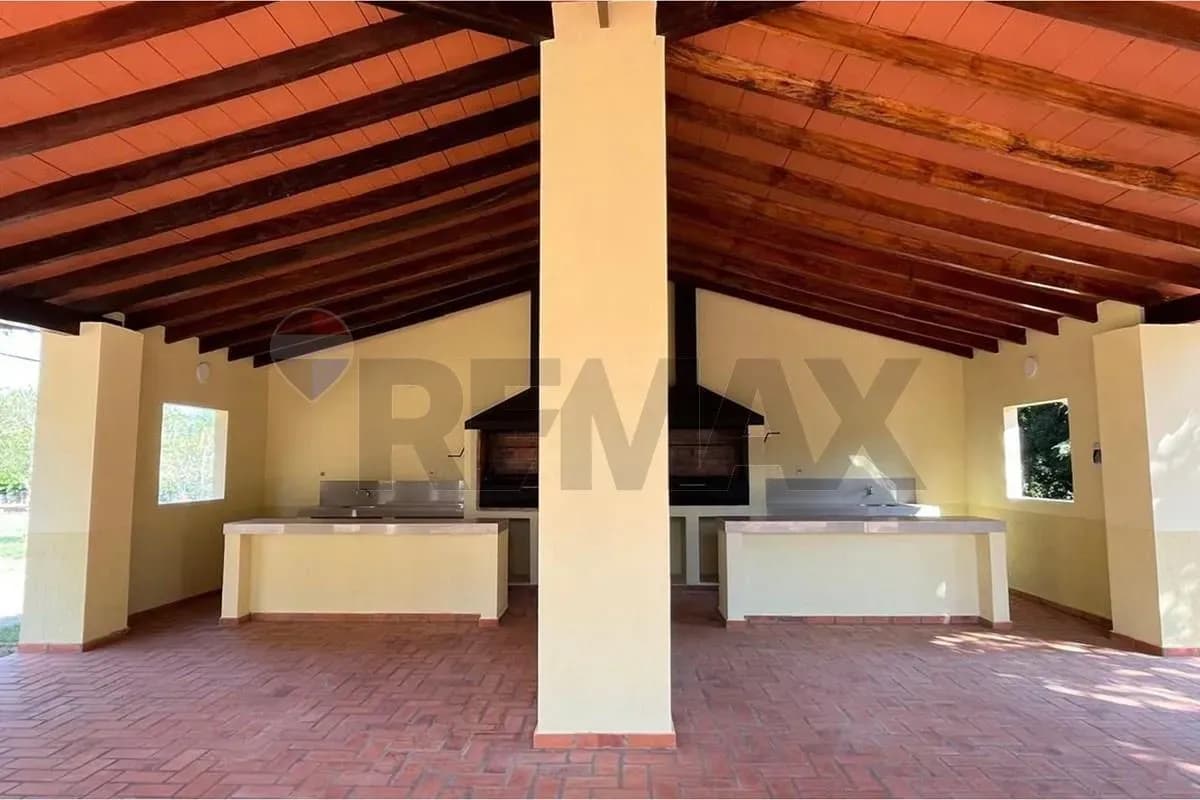 Casa de 3 dormitorios en Venta en Limpio - Image 15
