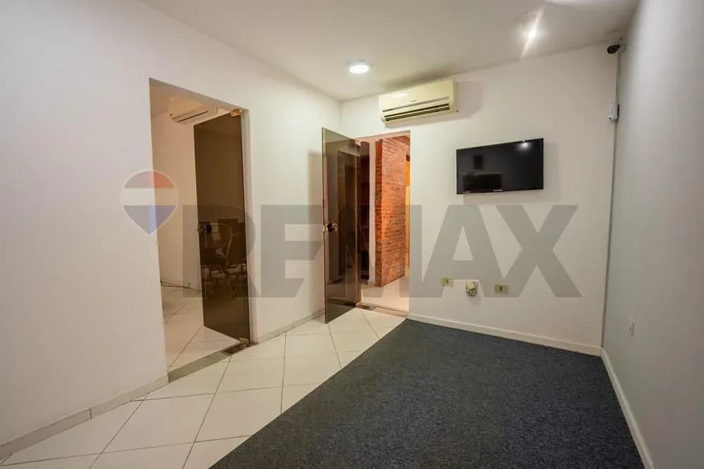 Office of 300m² for Rent in Las Mercedes, Asunción - Image 5