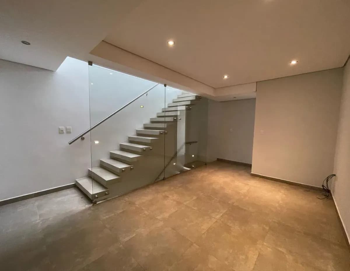 3-Bedroom House for Rent in Mburucuyá, Asunción - Image 10