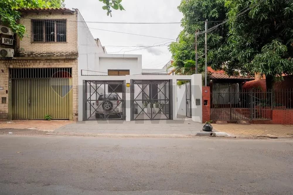 Office of 300m² for Rent in Las Mercedes, Asunción