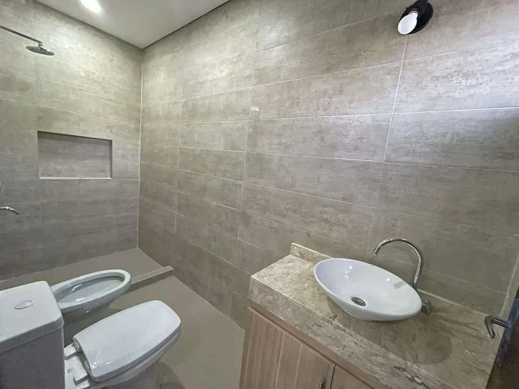 Casa de 3 dormitorios en Venta en Orilla del Campo Grande, Fernando de la Mora - Image 14