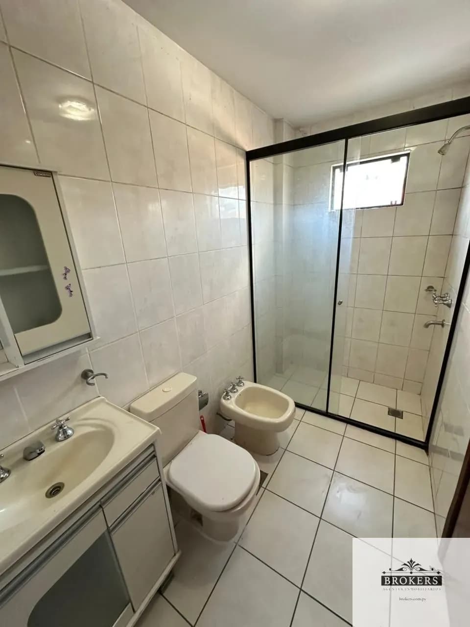 2-Bedroom Apartment for Sale in Mburicaó, Asunción - Image 13