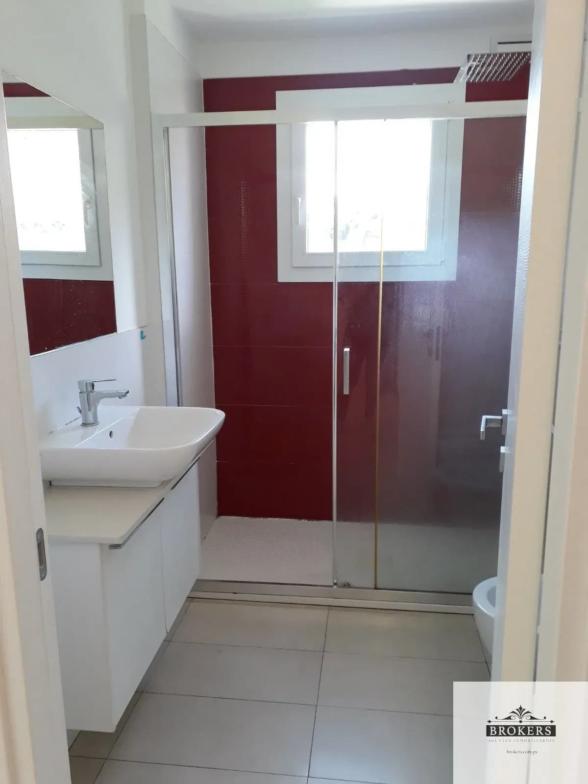 1-Bedroom Apartment for Rent in Mariscal López, Lambaré - Image 11