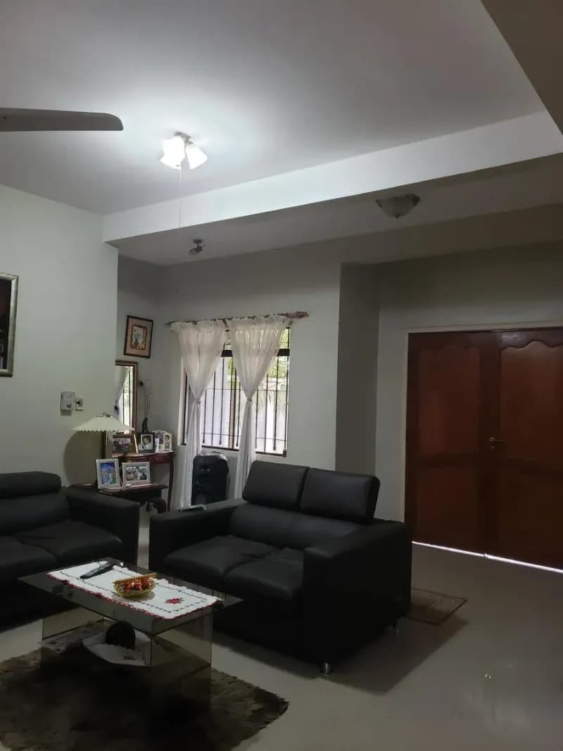4-Bedroom House for Sale in Villa Ofelia, Fernando de la Mora - Image 2