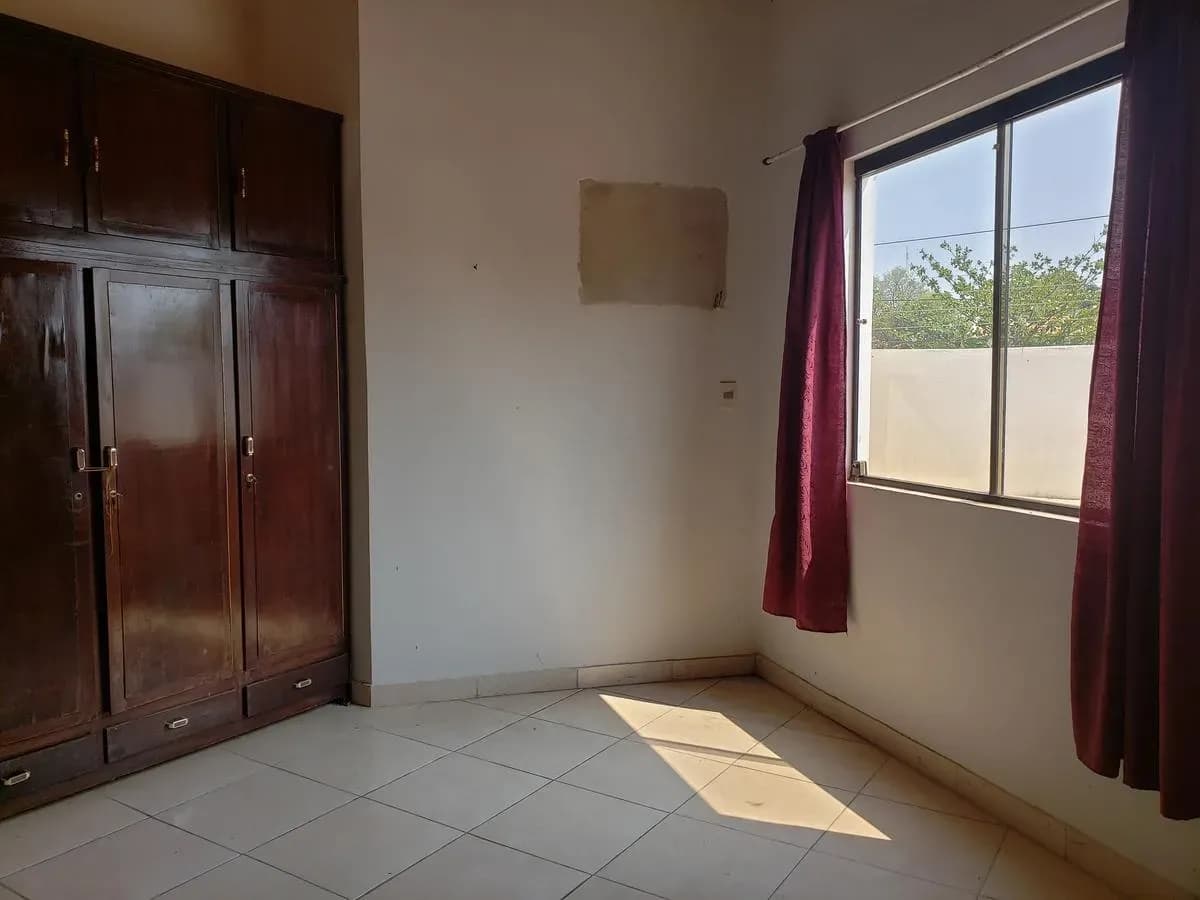 4-Bedroom House for Sale in Centro, Fernando de la Mora - Image 8