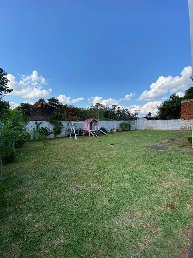 Casa de 3 dormitorios en Venta en Laurelty, Luque - Image 2