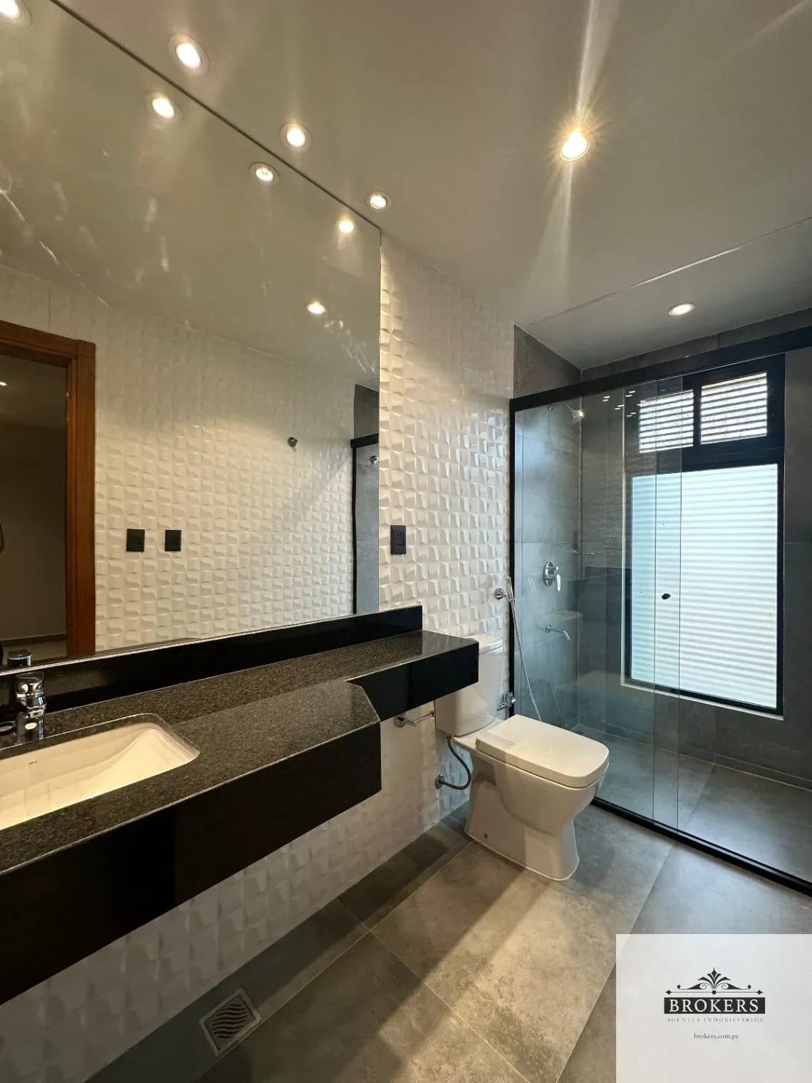 Casa de 3 quartos à Venda em Loma Merlo, Luque - Image 17