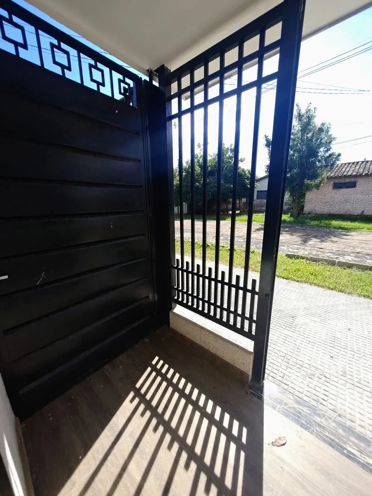 Casa de 3 dormitorios en Venta en Limpio 480 M2 TERRENO CERCA DEL NUEVO SHOPPING PLAZA NORTE - Image 19