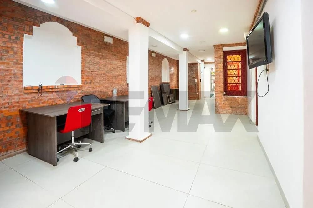 Office of 300m² for Rent in Las Mercedes, Asunción - Image 30