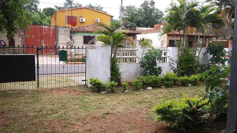3-Bedroom House for Sale in San Lorenzo - Image 3