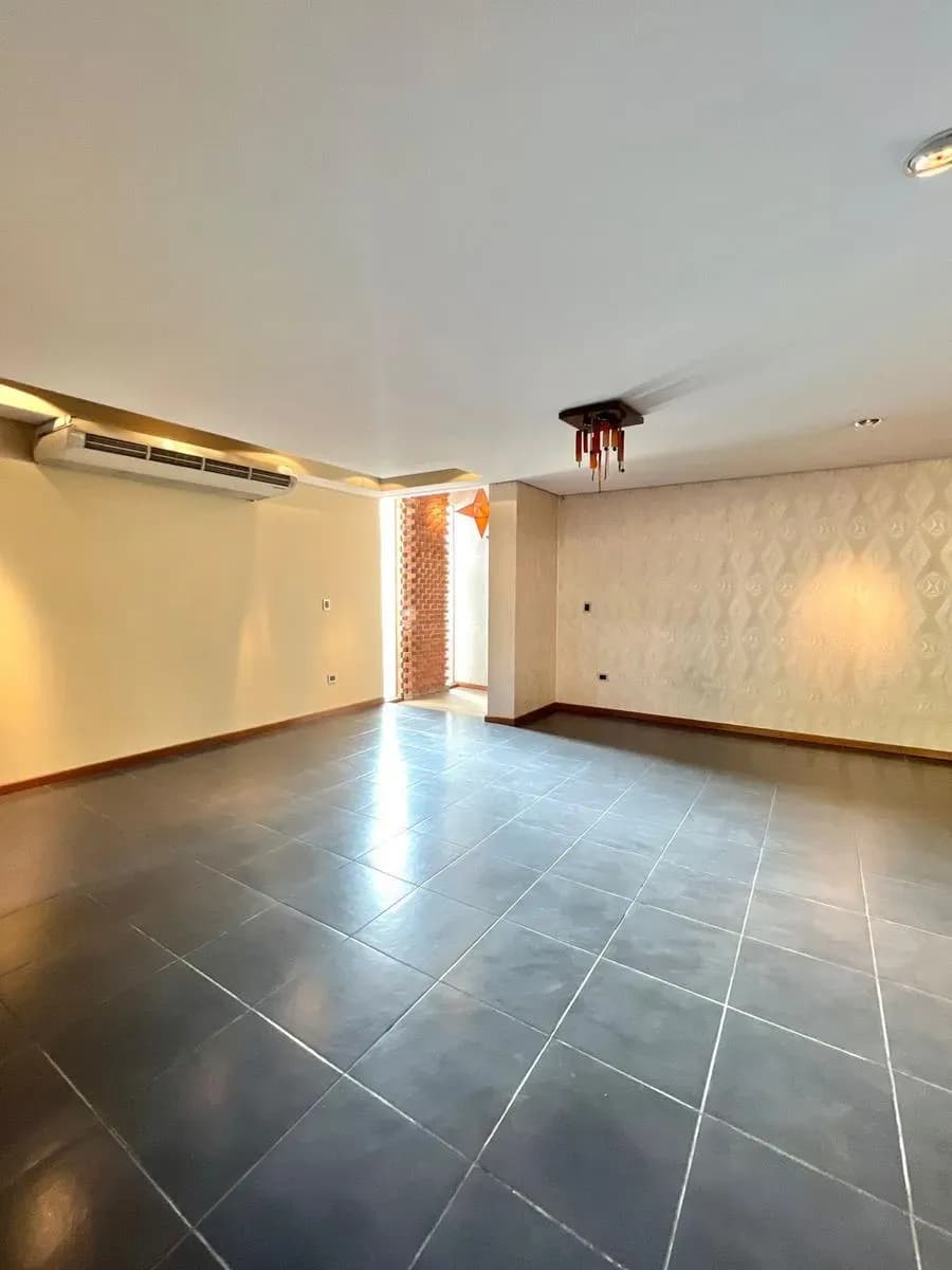 Casa de 5 quartos à Venda em Recoleta, Asunción - Image 7