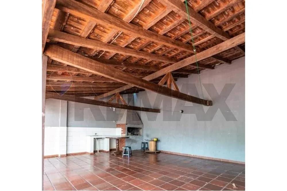 Casa de 4 dormitorios en Venta en Che la Reina, Ciudad del Este - Image 12