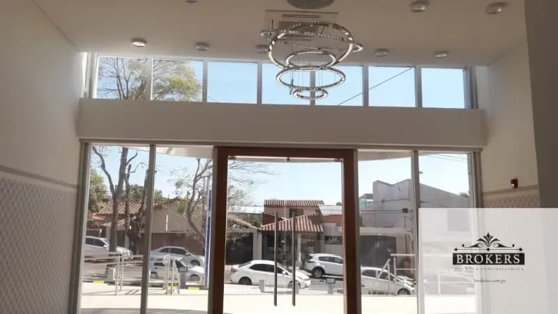 Oficina de 215m² en Alquiler en Villa Morra, Asunción - Image 2
