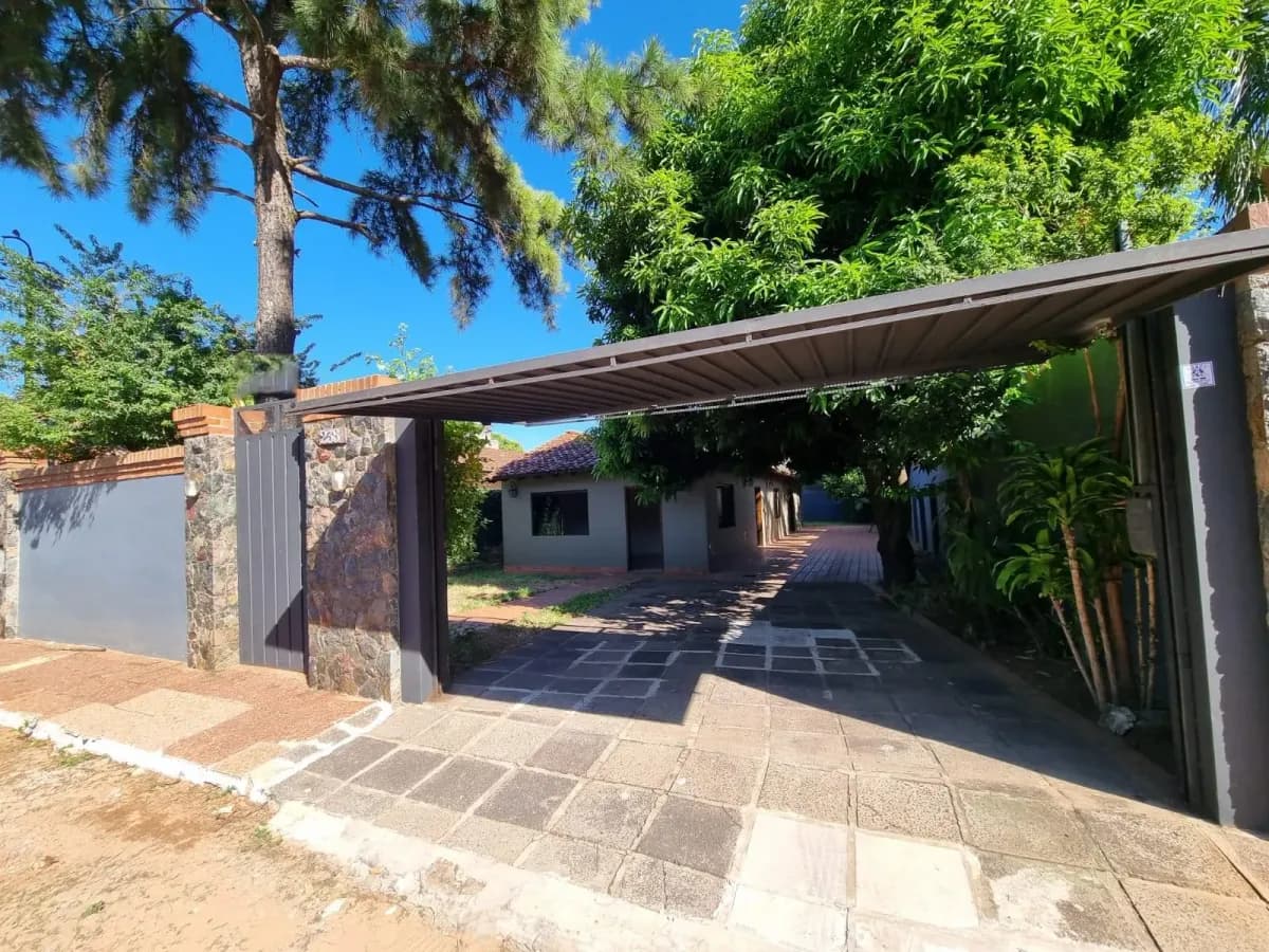 Local Comercial de 160m² en Venta en San Felipe, San Lorenzo - Image 2