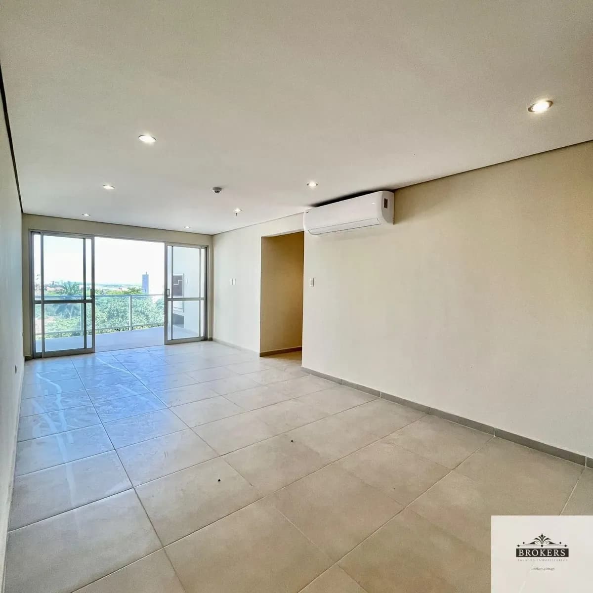 3-Bedroom Apartment for Sale in Jara, Asunción - Image 3