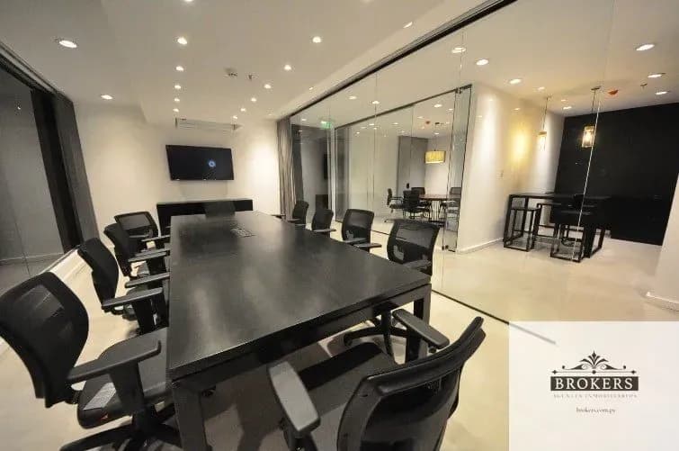 Oficina de 215m² en Alquiler en Villa Morra, Asunción - Image 15