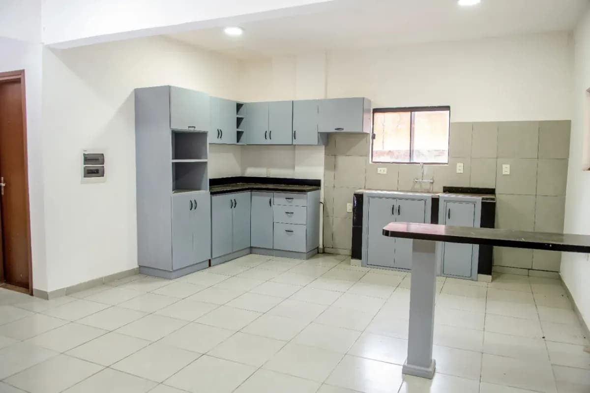 Casa de 4 quartos à Venda no Tercer Barrio, Luque - Image 9