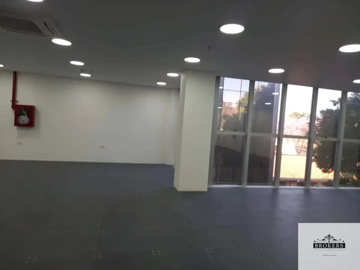 Escritório de 215m² para Alugar em Villa Morra, Asunción - Image 9