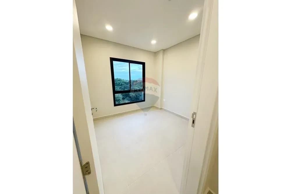 1-Bedroom Apartment for Sale in Villa Ofelia, San Lorenzo - Image 12
